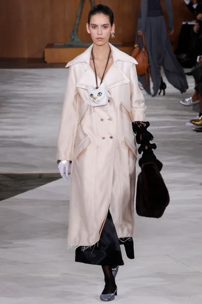 Look 24